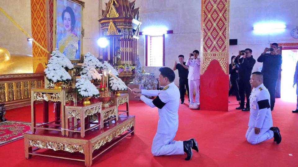 "ชาวพะเยา" ร่วมลงนามถวายความอาลัย-พิธีสรงน้ำพระบรมศพพันปีหลวง 