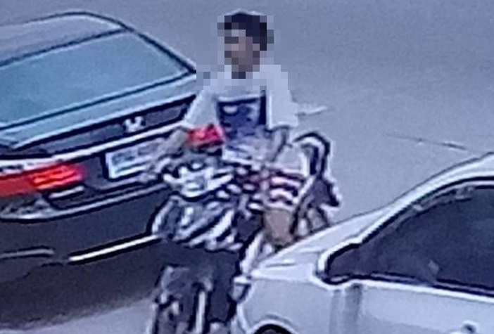 พ่อค้าขนมจีบ-ซาลาเปาแก่งคอยนำภาพคนร้ายบุกขโมยเงินแจ้งตร. กลับบอกว่ารู้ตัวแล้วไม่ต้องรีบเดี๋ยวค่อยไปจับ