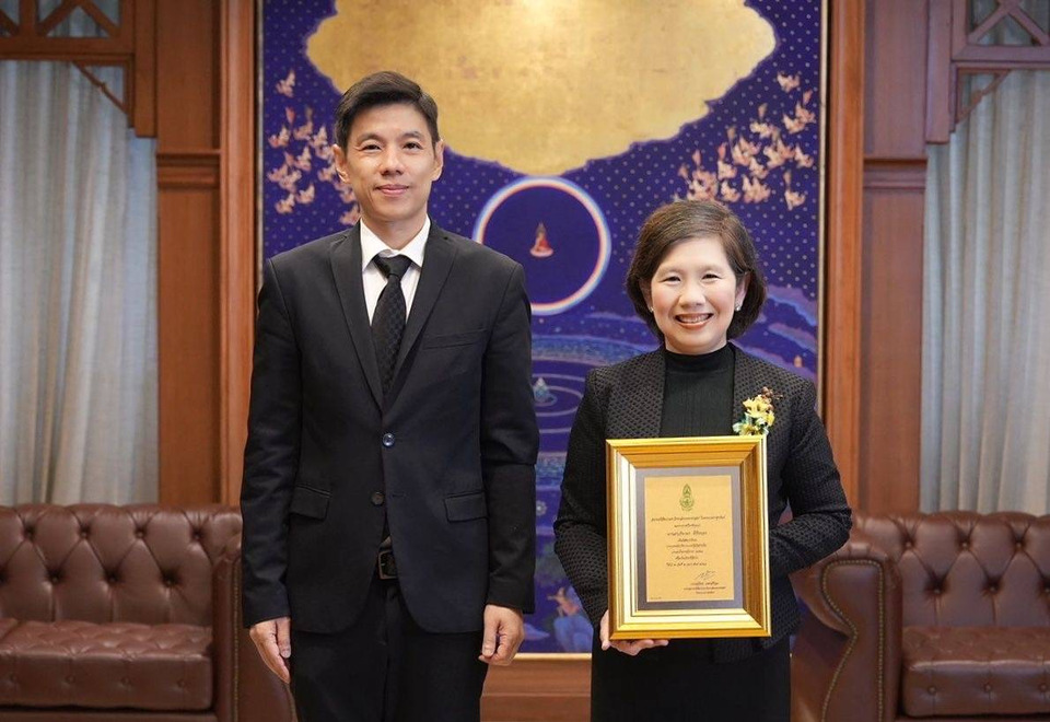 รองกรรมการผู้จัดการ ธอส. รับโล่ประกาศเกียรติคุณนิสิตเก่าดีเด่น มหาวิทยาลัยเกษตรศาสตร์ ประจำปี 2569 