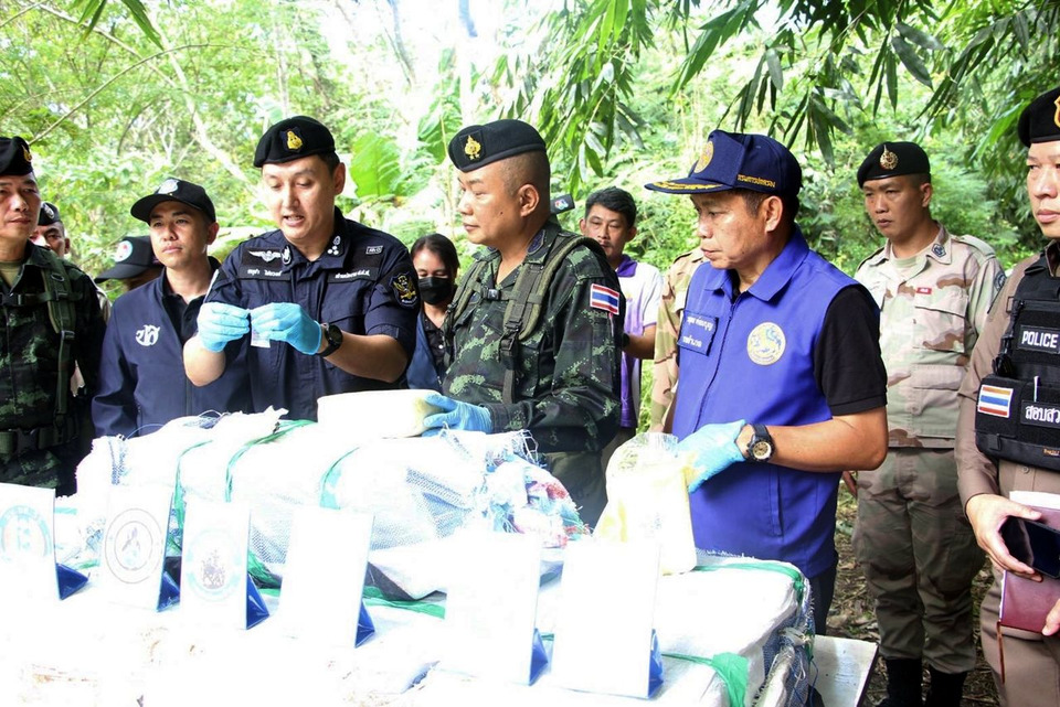 ทัพเจ้าตากปะทะคาราวานยาเสพติดใกล้ถ้ำหลวง ยึดยาบ้า 7.2 ล้านเม็ด จับผู้ต้องหาได้ 1 ราย