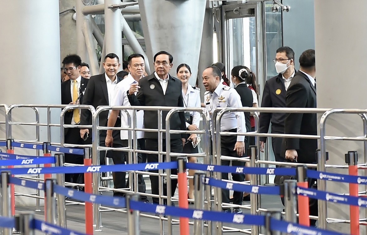 นายกฯ ตรวจอาคารเทียบเครื่องบินรองหลังที่ 1 ก่อนเปิดจริง ก.ย. ขอมองรบ.อย่างเป็นธรรม อย่าขัดแย้งจนชาติเดินไม่ได้ 