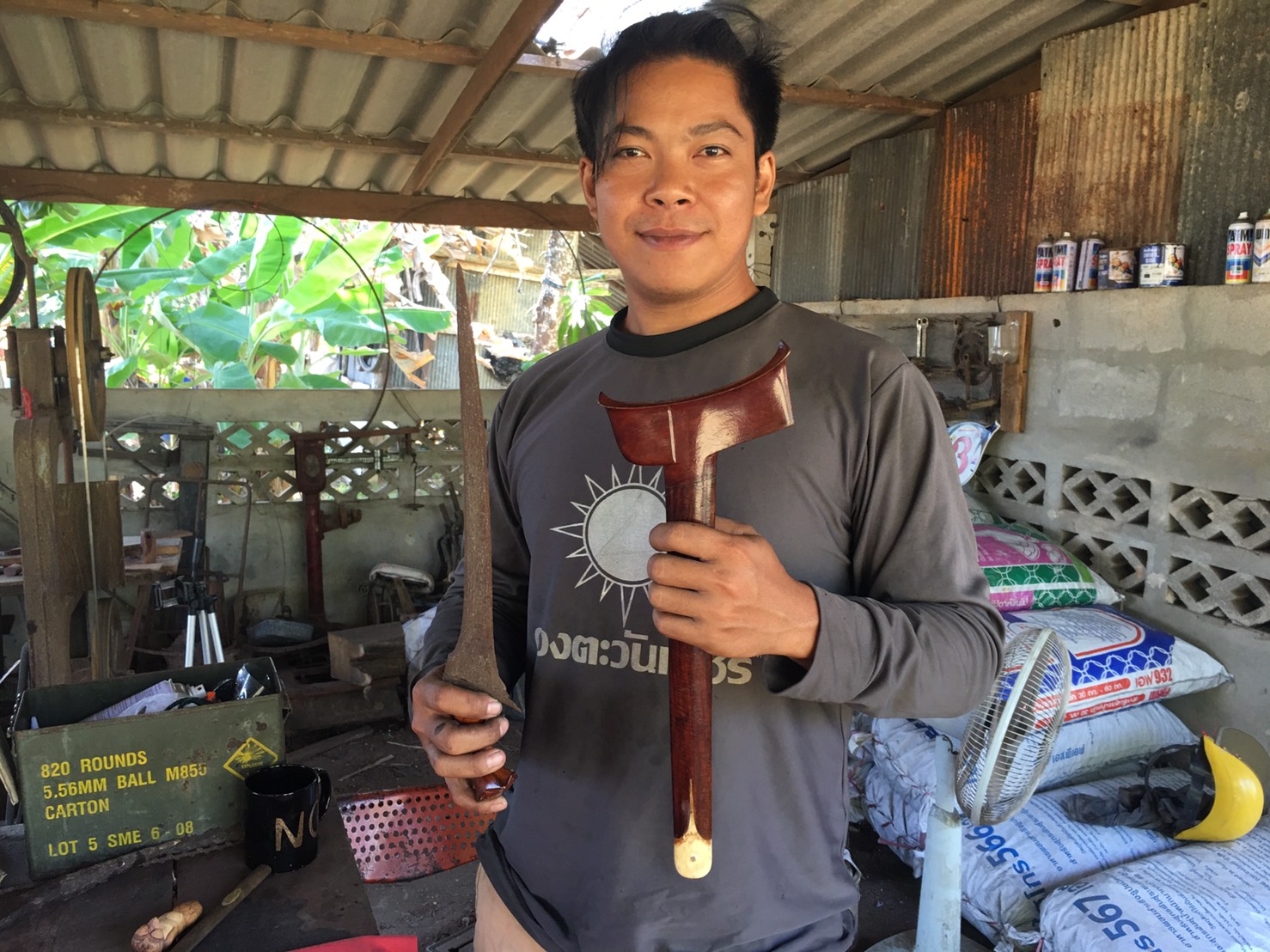  “กริชโบราณสตูล”  ช่างหนุ่มสตูลหลงเสน่ห์เรียนรู้-หวังสืบสานอาชีพตีกริช