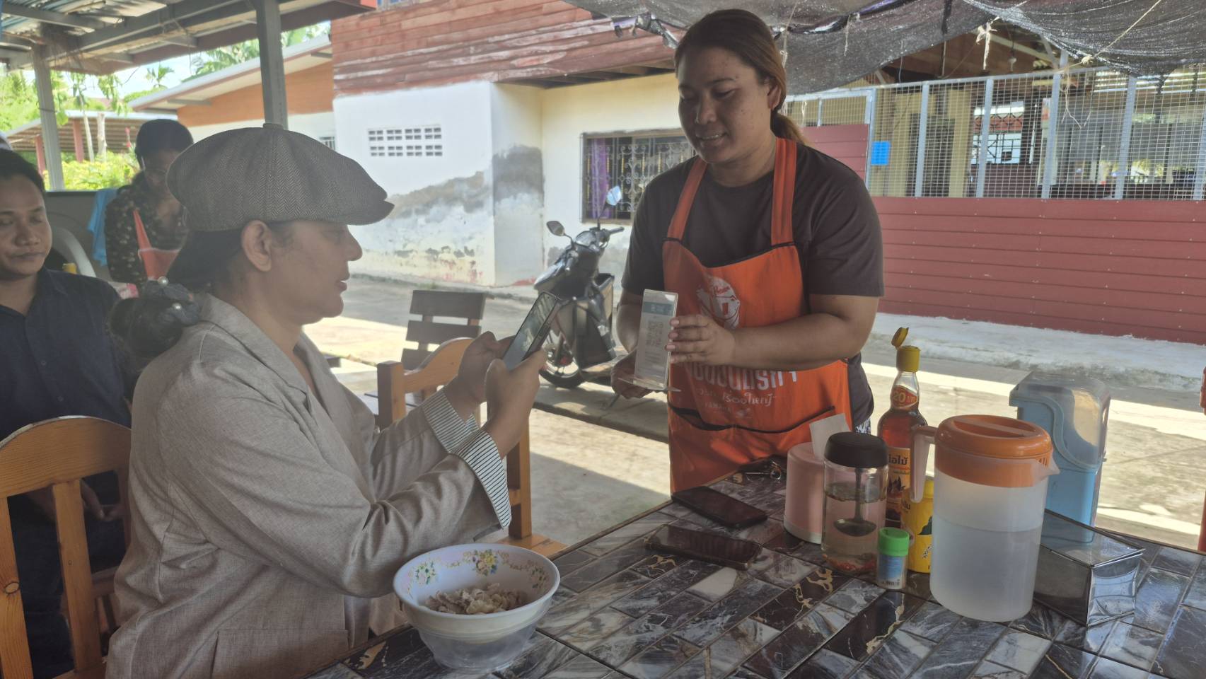 ร้านค้า-แม่ค้าออนไลน์บุรีรัมย์ งดรับโอนขาจร หวั่นถูกโยงบัญชีม้า ยอดขายร่วงกว่า 50%