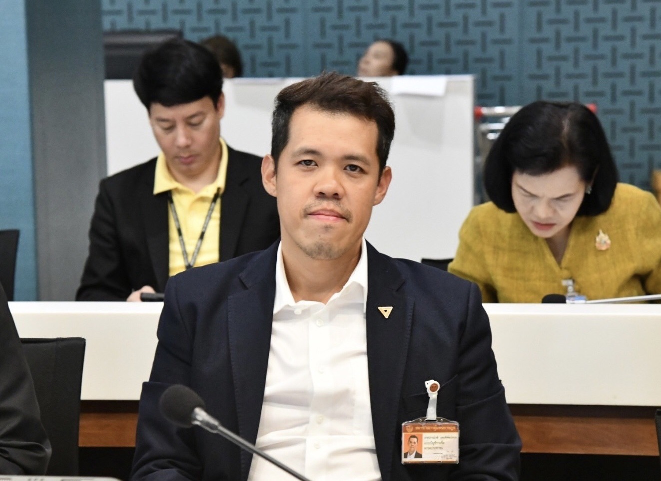 “ปธ.วิปฝ่ายค้าน” พอใจได้ 13 ชม.ถลกนโยบายรัฐบาลบอก “พปชร.-ไทยสร้างไทย” ยังไม่ประสานขอเวลา 