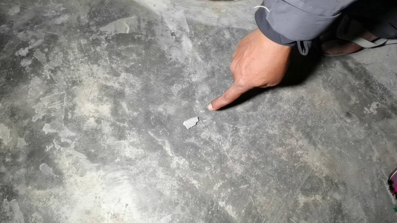 ฉลองปีใหม่กระสุนปืน9มม ตกใส่ทะลุหลังคาบ้าน เดชะบุญไม่โดนเด็ก 
