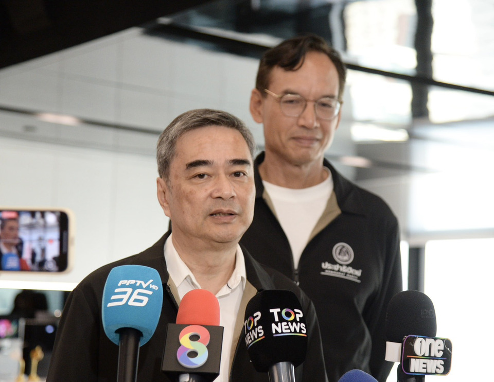 ชัดเจน! “อภิสิทธิ์” ลั่นเงื่อนไขเหล็กประชาธิปัตย์! ปัดร่วมรัฐบาลครอบครัว-ทุนเทา พร้อมสังคายนาองค์กรอิสระ กอบกู้เชื่อมั่น ชงปฏิรูปที่มาสว.