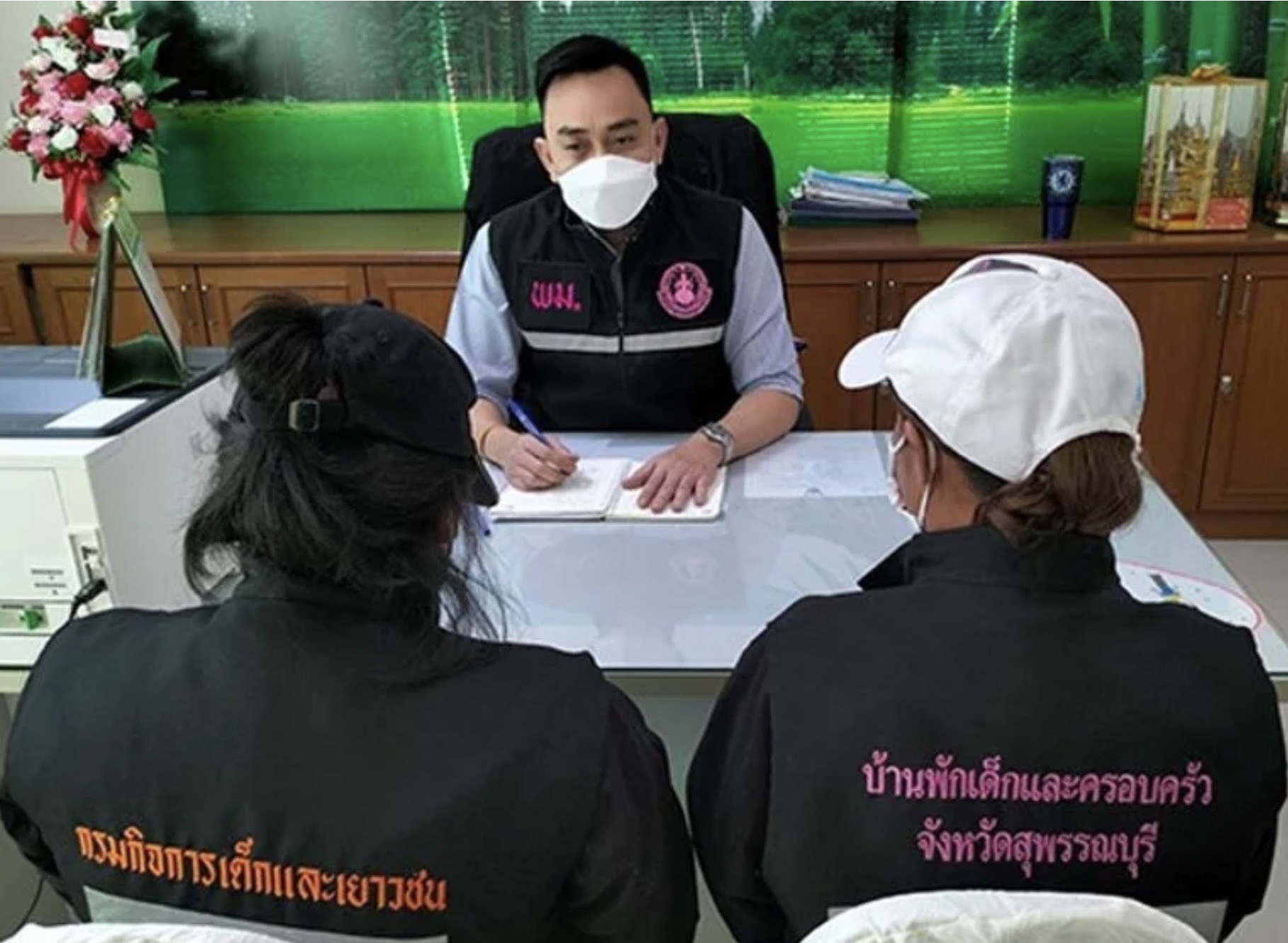 พลเมืองดีร้อง"มูลนิธิปวีณา"  รวบพ่อแท้ๆ ขืนใจลูกในไส้ กับลูกเลี้ยง