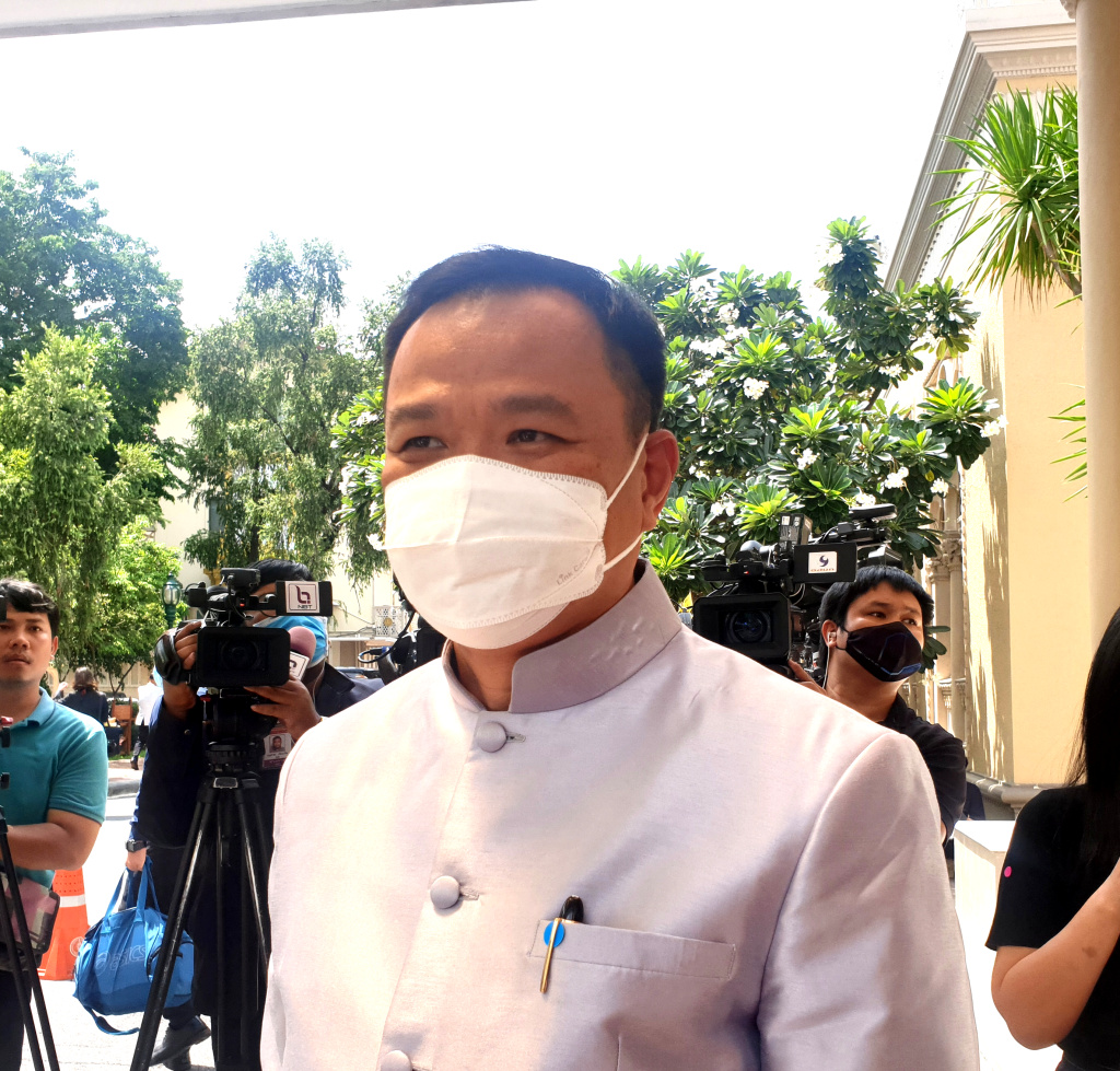 "อนุทิน" แนะทางออกม็อบการเมืองทุกคนต้องคุยด้วยเหตุผล  ยัน "รบ.แห่งชาติ" ไม่ใช่ประชาธิปไตย