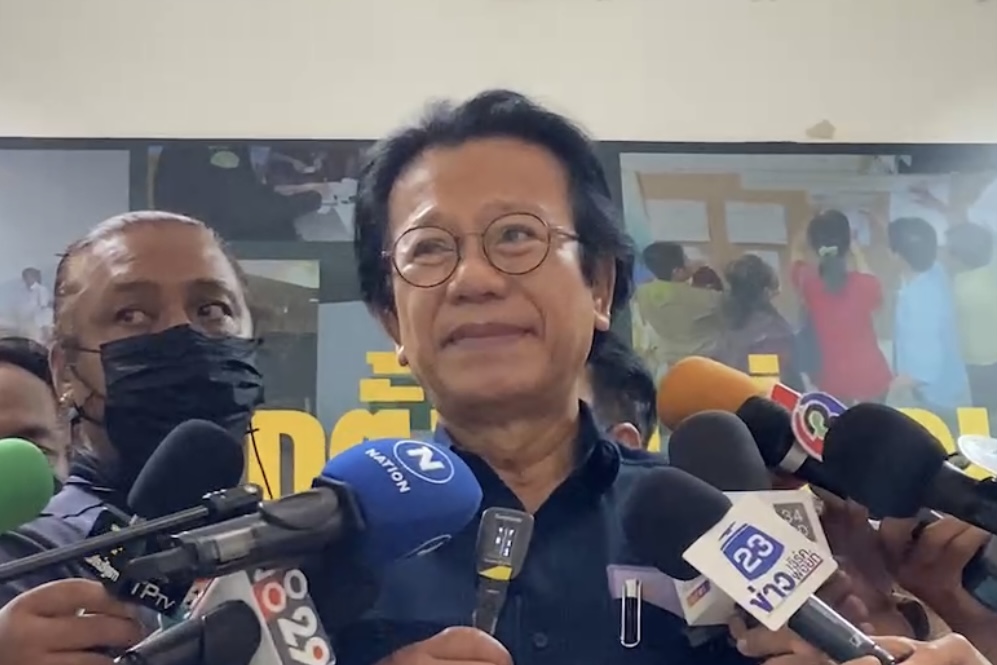 “หมอทศพร” มอง ปม “หยก” พ้นสภาพนักเรียน ต้องพูดคุยทุกฝ่าย เพื่อทำความเข้าใจ ขอ อย่าทำเรื่องเล็กให้เป็นเรื่องใหญ่