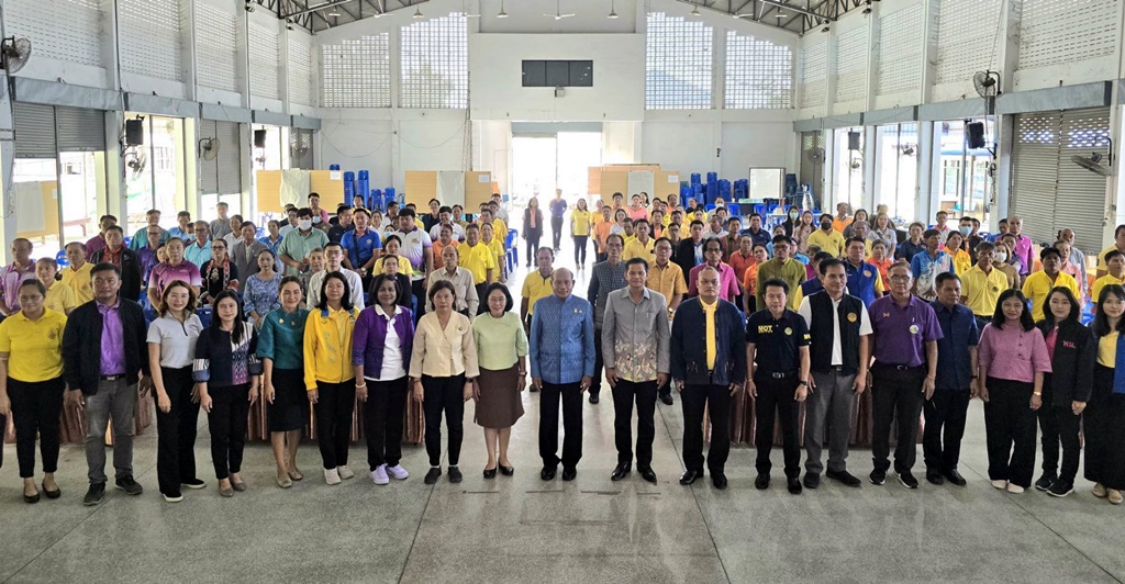 รองผู้ว่าร้อยเอ็ด ประชุมรับฟังความคิดเห็นกลุ่มอำเภอที่ 3 จัดทำแผนพัฒนาจังหวัด 