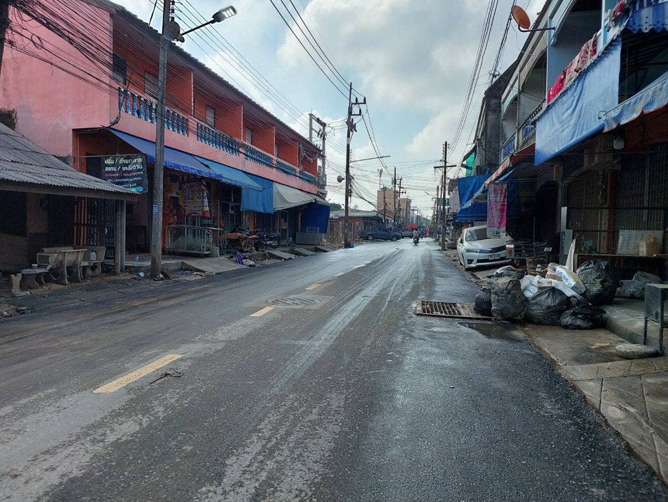 ปภ.ส่วนหน้า ระดมทีมลุยฟื้นฟูน้ำท่วมสงขลา เร่งทำความสะอาดสถานศึกษา–ชุมชน พร้อมบริการประชาชนต่อเนื่อง