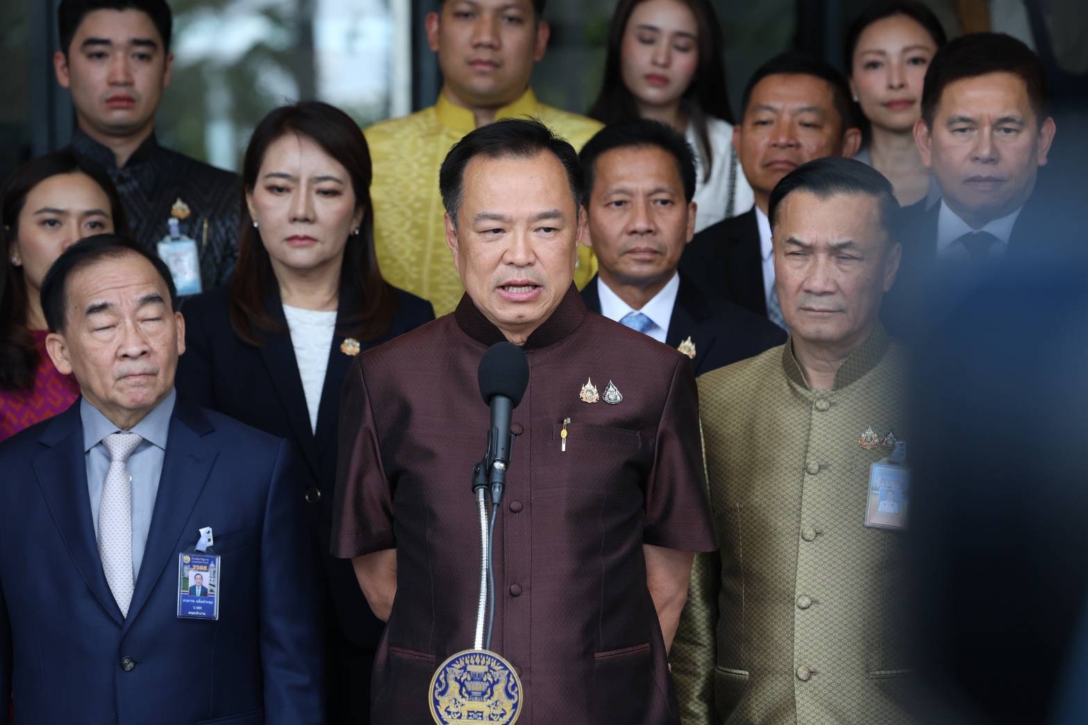 “อนุทิน” พ้อยุคประชาธิปไตยยังโดนหนัก สมัย “ทักษิณ” ถูกรัฐประหารยังไม่ขนาดนี้ ขอความเป็นธรรม  “นายกฯอิ๊งค์” คุ้มครอง “ภท.”
