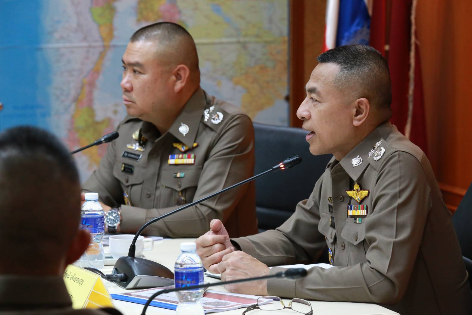"บิ๊กปั๊ด" ถกประชุมติดตามผลปมเบี้ยเลี้ยงโควิด19 สั่งโทษวินัย ผบก.-ผบ.หมู่ 