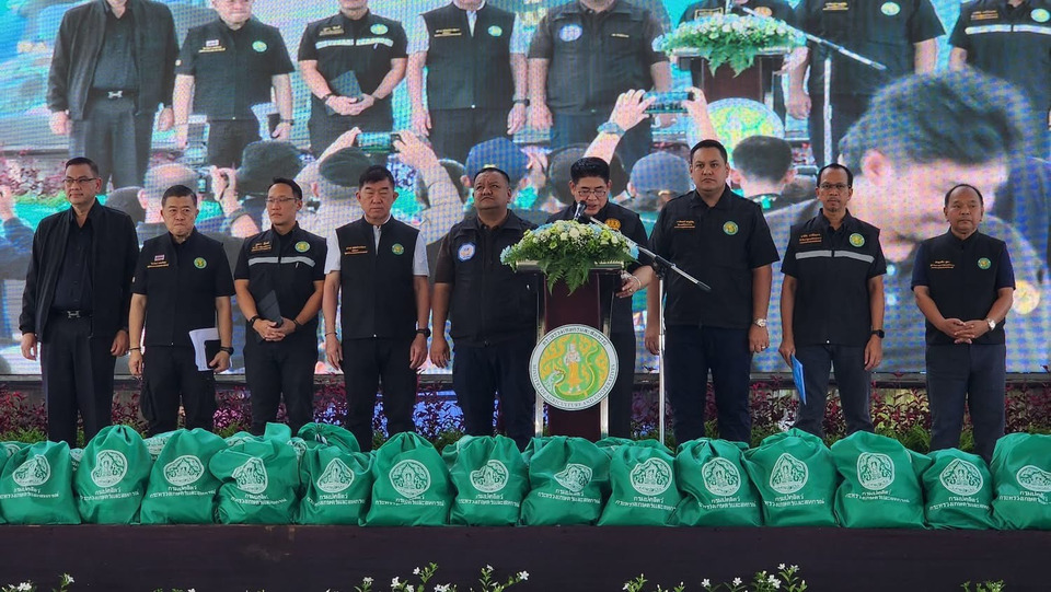 "ธรรมนัส" นำทีม "รมต.กล้าธรรม" ลุย "สุไหงโก-ลก" ปลุกท่องเที่ยวชายแดนใต้ ชาวบ้านแห่ให้กำลังใจ ตะโกน "สู้ๆ"