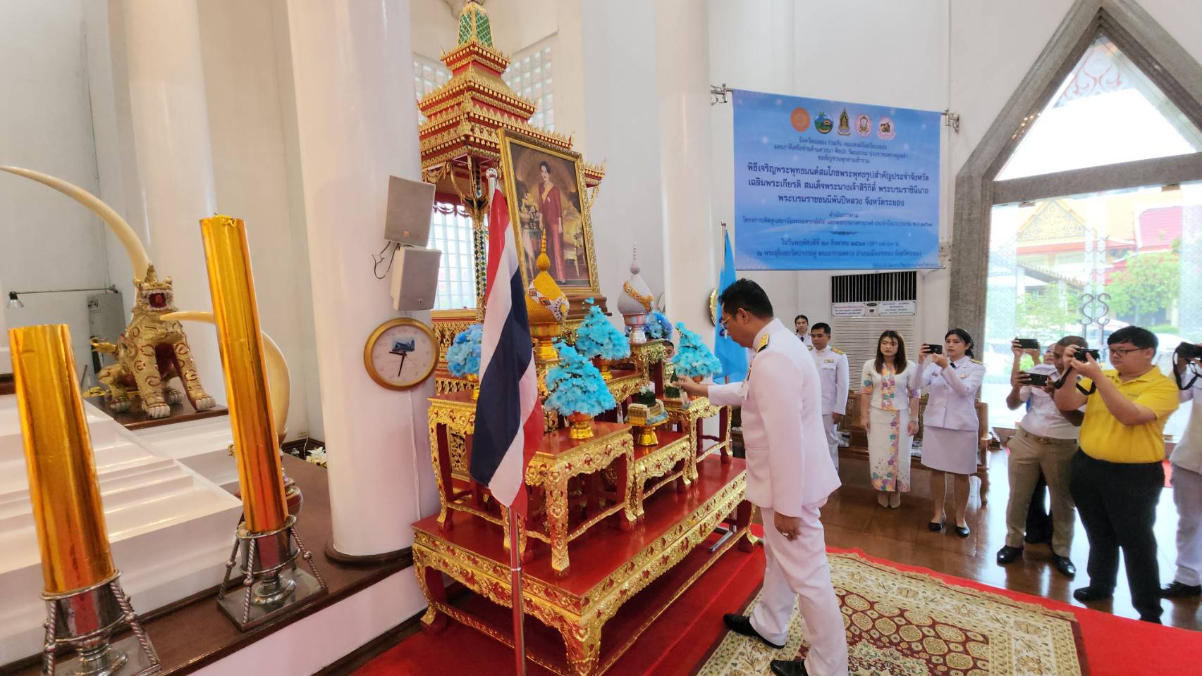 ระยองเจริญพระพุทธมนต์สมโภชพระพุทธรูปสำคัญเฉลิมพระเกียรติพระบรมราชชนนีพันปีหลวง