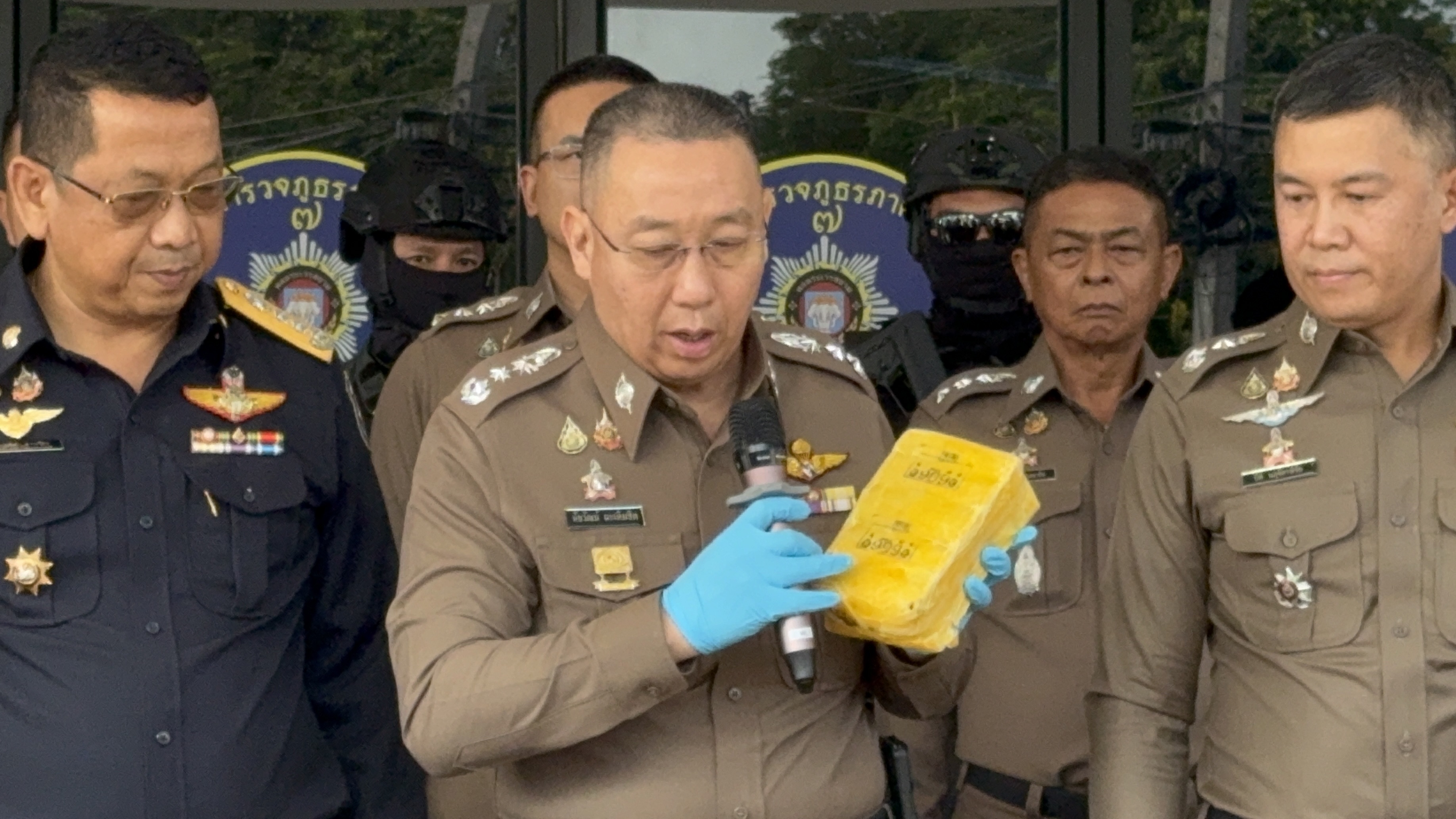 ผบช.ภ.7 แถลงผลการจับขบวนการค้ายาบ้า 2.05 ล้านเม็ดมูลค่า 50 ล้านบาท 