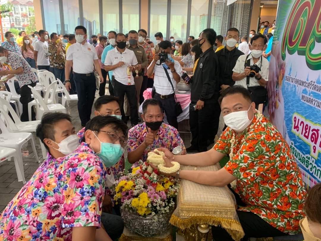 ชัดเจน ! "เสี่ยเฮ้ง" ลั่นเป็นหนี้บุญคุณ "บิ๊กป้อม-บิ๊กตู่" กร้าวใครไม่สนับสนุนต้องเป็นคู่แข่ง ทุกคน ทุกสนาม