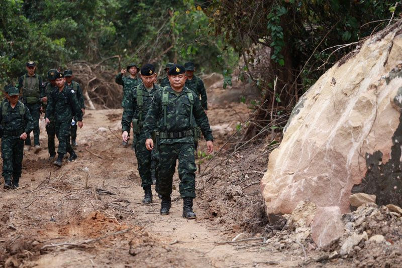 “แม่ทัพภาคที่ 2” ลุยห้วยตามาเรีย! สั่งคุมเข้ม รปภ.ขั้นสูงสุด หลังทหารเหยียบทุ่นระเบิด ลั่น ชีวิตของกำลังพลทุกนาย  มีคุณค่า เหนือสิ่งอื่นใด