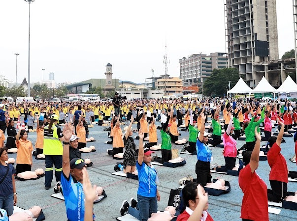 สพฉ.ลุยใหญ่! อบรม “CPR on the Beach” 2,000 คน สร้างหมอคนแรก เปิดตัว “ฉุกเฉินพลัส” ช่วยชีวิตคนไทย   