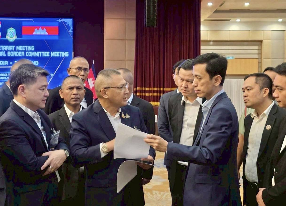 ถก GBC "ไทย-กัมพูชา" ถอนอาวุธ-เก็บทุ่นระเบิดรอสรุปวันนี้ 