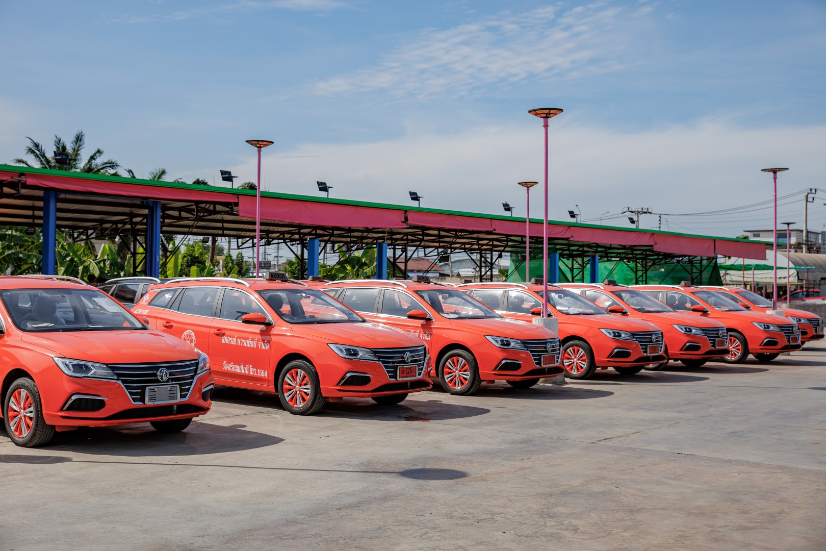 เอ็มจีส่งมอบ MG EP PLUS 400 คัน ขยายสังคมรถไฟฟ้าภาคการขนส่งสาธารณะ