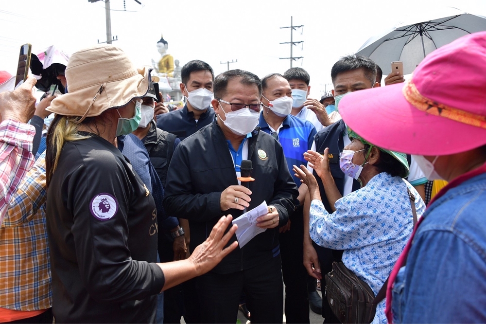 กรมชลฯ แจงชาวลาดบัวหลวง อยุธยา เร่งระบายน้ำท่วมขัง 