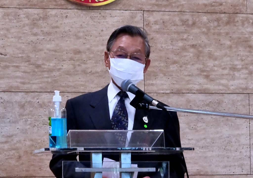 "ชวน" ให้กำลังใจตำรวจสภา ลั่นอย่าไปกลัวผู้ติดตามนักการเมือง