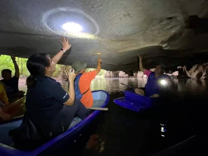 สำรวจแหล่งศึกษาธรรมชาติ  "ถ้ำเรือ" ในเขตห้ามล่าสัตว์ป่าถ้ำผาท่าพล หวังพัฒนาเป็นกิจกรรม "พายเรือชมถ้ำ" 