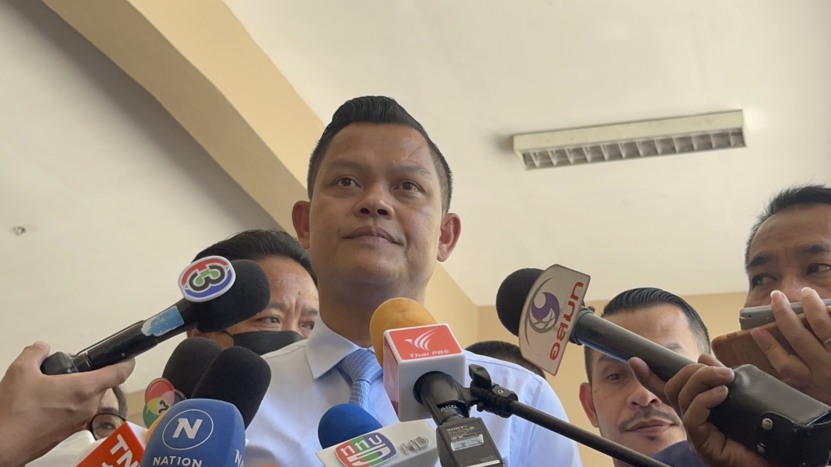 "ธนกร" บอก "รทสช." ต้องรีแบรนด์ดิ้งพรรคใหม่ เตือน "ก้าวไกล" หยุดกดดัน "ส.ว." เชื่อติดใจปมแก้ม.112