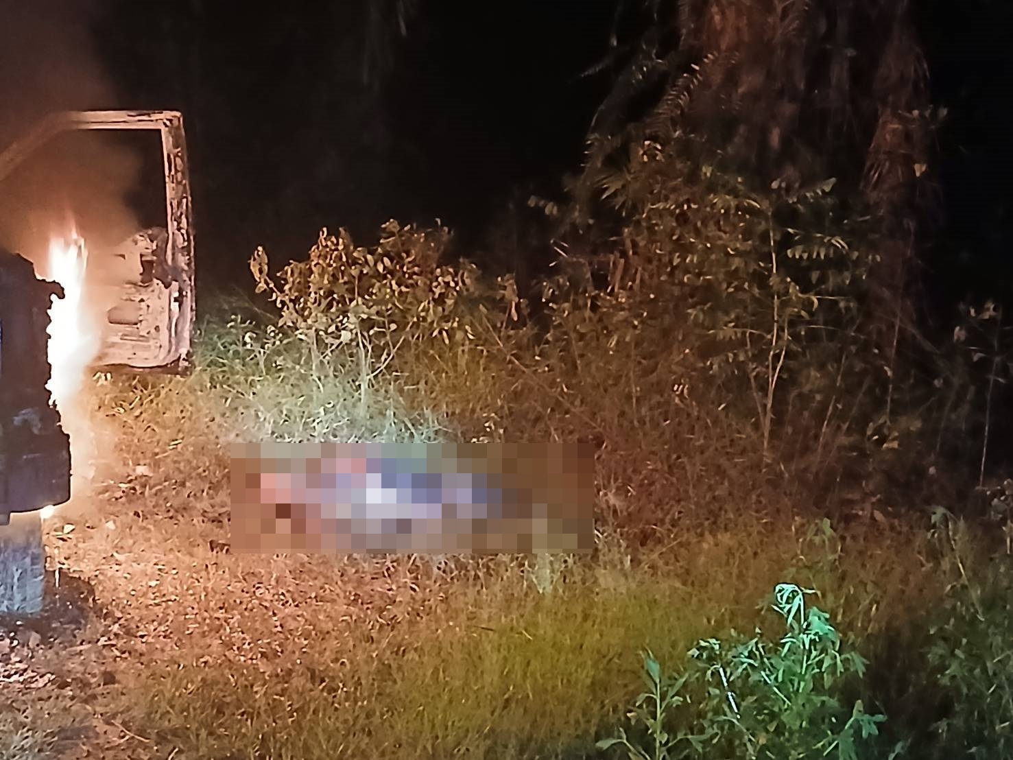 ตำรวจพบเหตุฆาตกรรมอำพรางจัดฉากอุบัติเหตุจากฆ่าแล้วเผาทิ้งเกาะกลางถนนเซาเทิร์นซีบอร์ด 