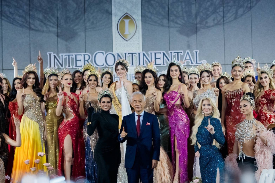 “สุวัจน์” เปิดบ้านเลี้ยงต้อนรับ 77 สาวงาม Miss Grand International เก็บตัวหัวหิน ดันกิจกรรมส่งเสริมท่องเที่ยวไทย