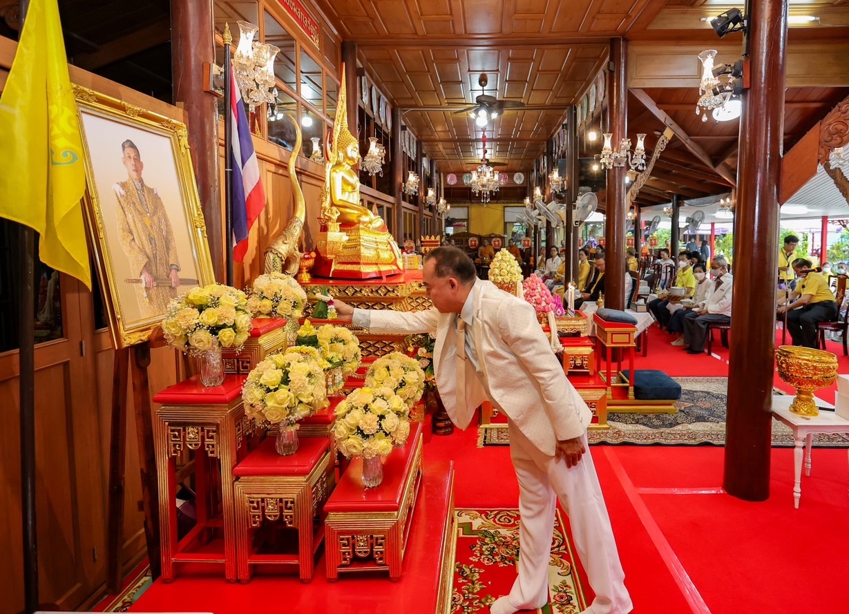 วัดอินทรวิหารร่วมกับกองทัพบก​ จัดพิธีบำเพ็ญกุศลถวายพระพรชัยมงคล ถวายเป็นพระราชกุศล เฉลิมพระเกียรติพระบาทสมเด็จพระวชิรเกล้าเจ้าอยู่หัวฯ