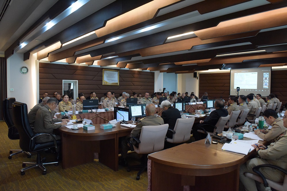 "องคมนตรี" ประชุมขับเคลื่อนโครงการพระราชดำริภาคกลาง ครั้งที่ 1/2568 เดินหน้าติดตามผลอย่างใกล้ชิด