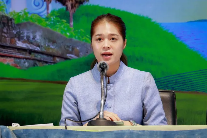 อย่าหาทำ! “รัฐบาล” เตือนภัยป้ายทะเบียนแปลก ‘TC-QC’ วิ่งว่อนถนน รัฐบาลลั่นไม่ใช่ป้ายผี ยันทำผิดเงื่อนไขฟันปรับหนัก