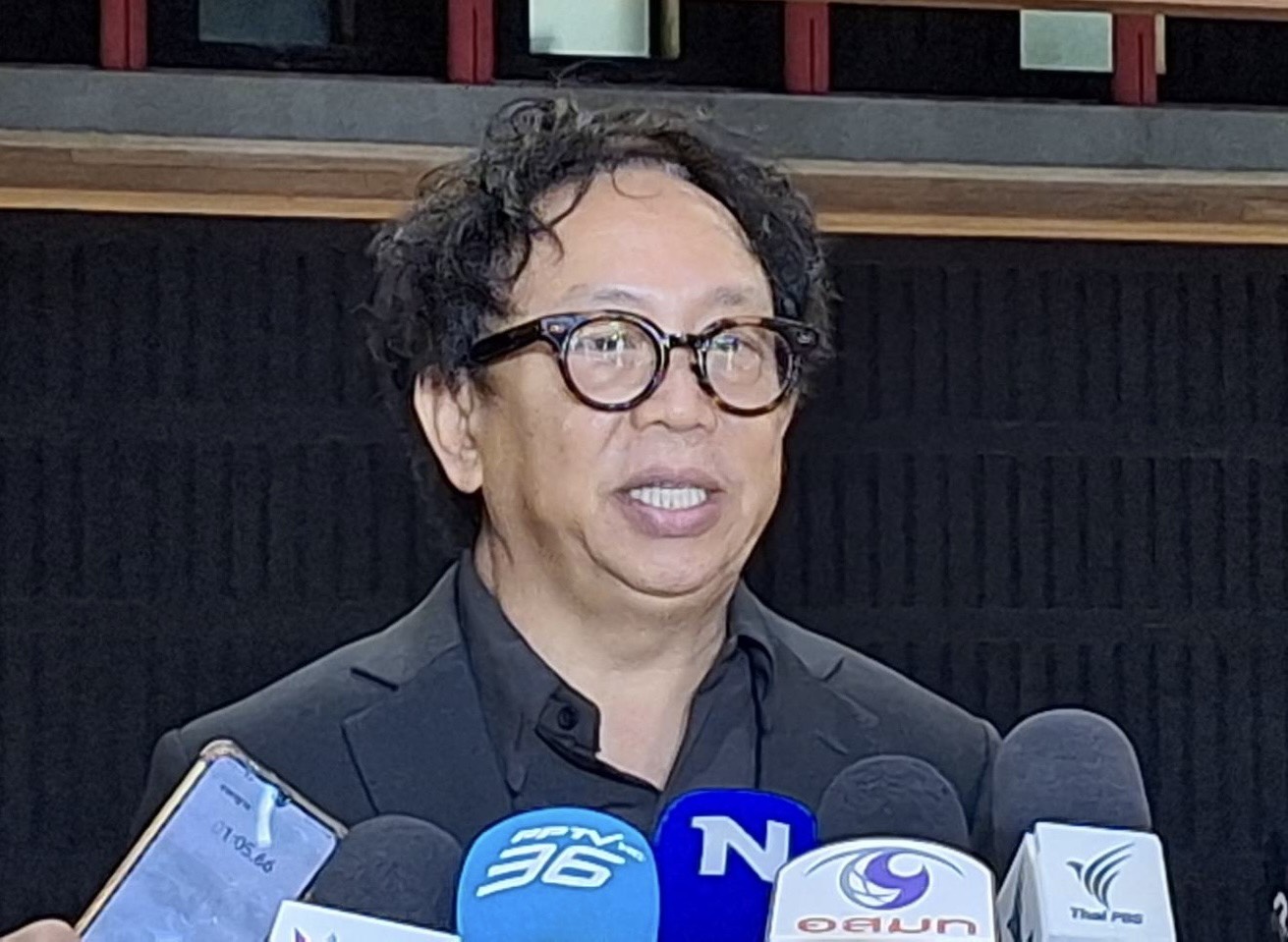 "สาทิตย์" จี้รัฐบาลเลิกบริหารด้วยคอนเทนต์! กางโรดแมปฝ่ายค้านเตรียมซักฟอก ลุยยื่น 2 ขยัก ทั้งอภิปรายทั่วไป-ไม่ไว้วางใจ