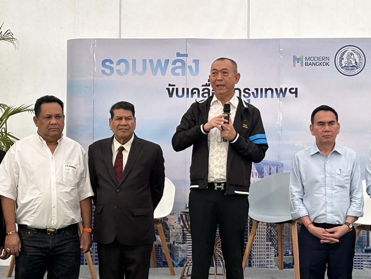 "เฉลิมชัย"  โชว์วิชั่น !  78ปี "ประชาธิปัตย์" ลั่นยึดสุจริตเป็นที่ตั้ง ไม่ให้ทุจริตแปดเปื้อนพรรค บอกมาเป็น "หัวหน้า" ด้วยพรหมลิขิต 27เม.ย.เปิดรับคนรุ่นใหม่