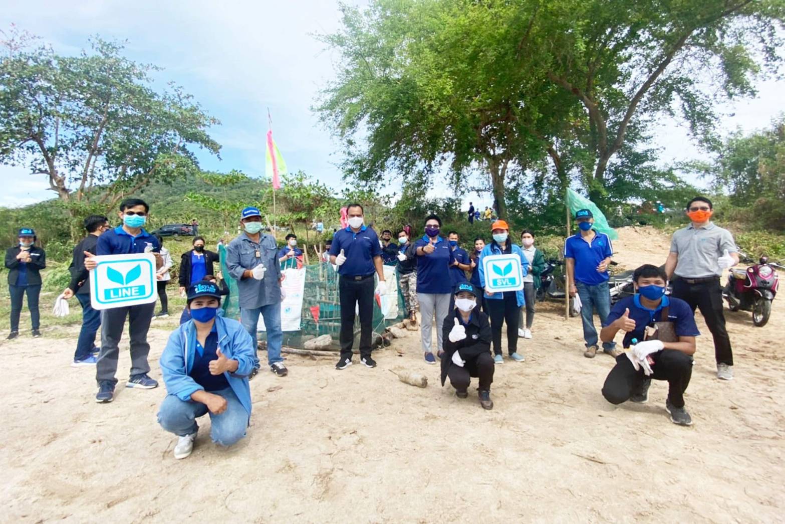 SVL Group รวมพลังอาสาเก็บขยะชายหาดอ่าวเทียน 