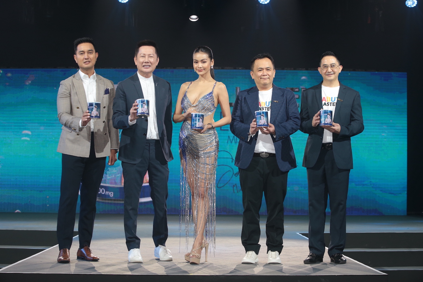 “ณวัฒน์” นำทีมเปิดตัวคอลลาเจนอิงฟ้า