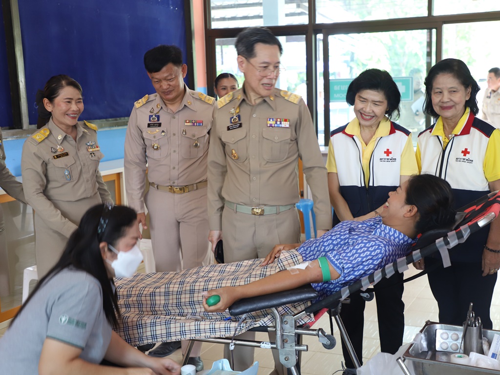 ลพบุรีออกหน่วยบำบัดทุกข์ บำรุงสุข สร้างรอยยิ้มให้ประชาชน ณ โรงเรียนโสตศึกษาปานเลิศ 
