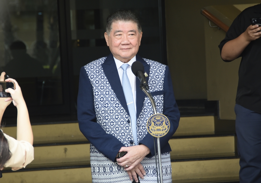 "ภูมิธรรม" ซัด "ฝ่ายค้าน" ขึงขังเหมือนออกรบ  เย้ยอภิปรายไม่มีเรื่องใหม่  เหมือนสรุปข่าว แนะเพิ่มวุฒิภาวะ