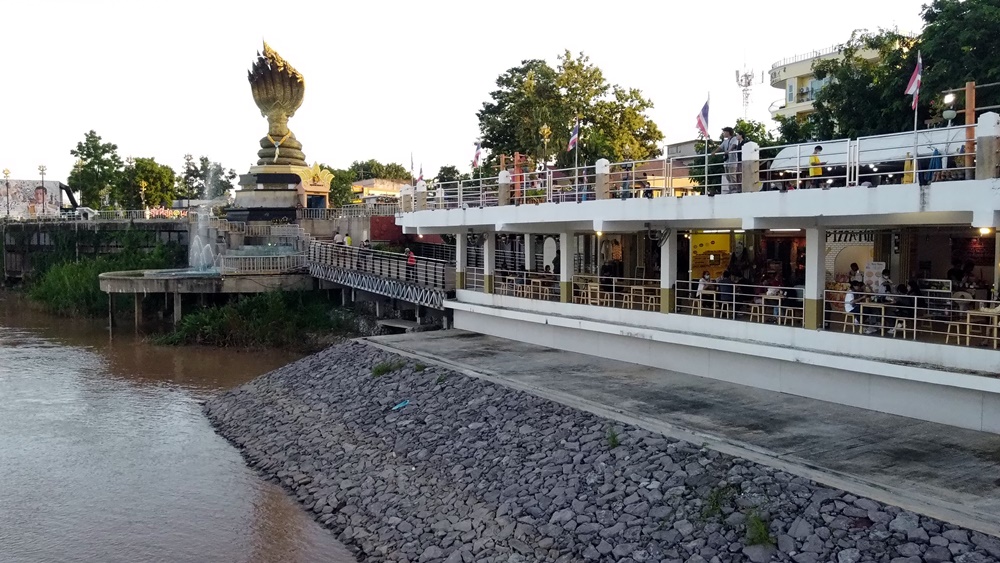 สุดว้าว!! เปิดถนนคนเดินชั้นใต้ดินติดน้ำโขง ชมชิมช้อป ไหว้พญานาค