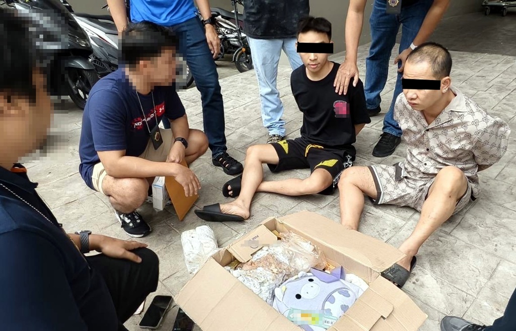 ไทย-เวียดนามจับกุม 4 ผู้ต้องหายาเสพติดข้ามชาติ พร้อมของกลางคีตามีน-เอ็กซ์ตาซี
