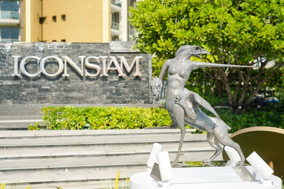 ไอคอนสยาม เปิดนิทรรศการ “SIGN OF SIAM” สัมผัสอัตลักษณ์ไทยผ่านงานศิลป์ ตีความหมายจากอดีตสู่ปัจจุบัน