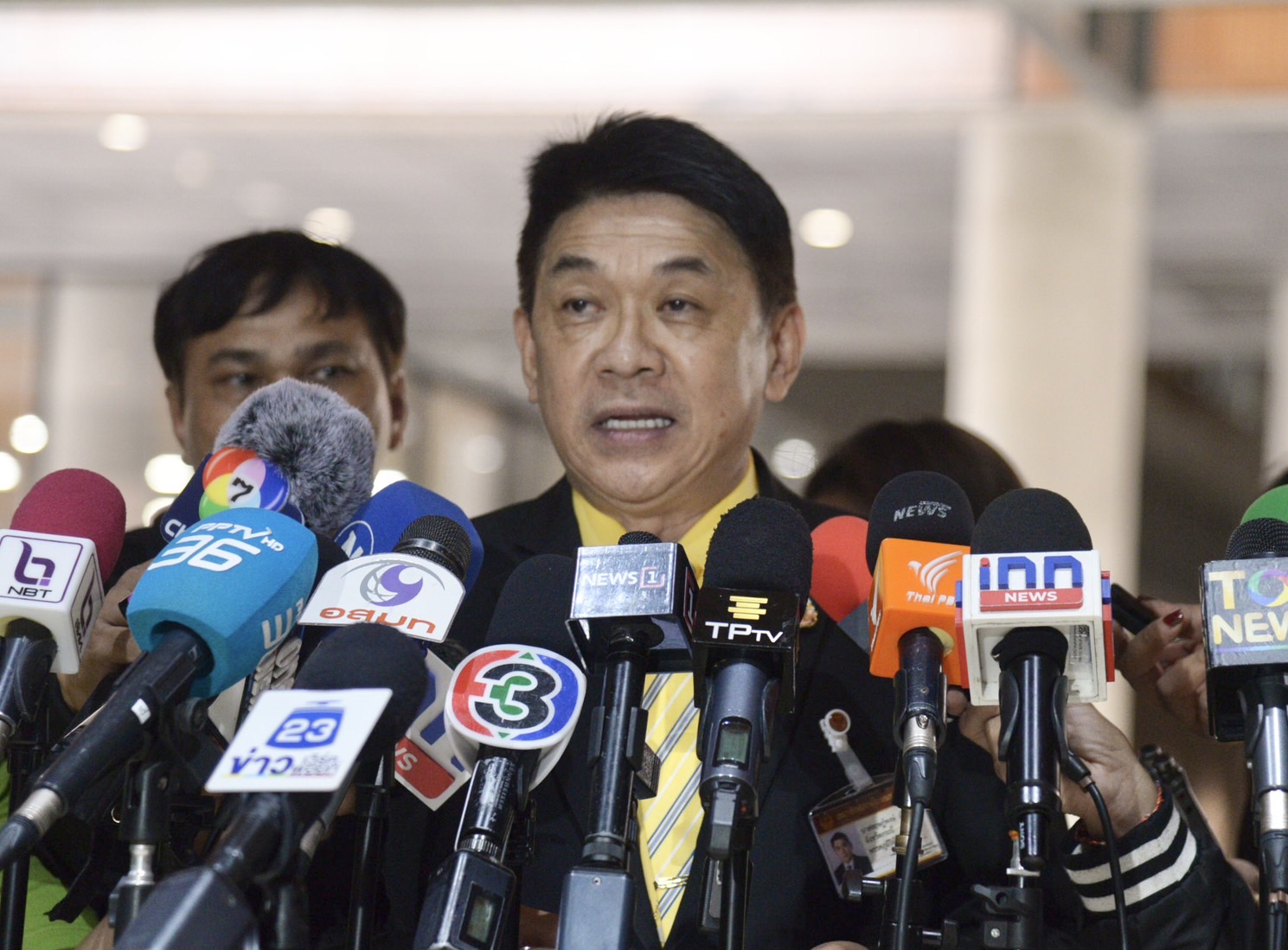 “สฤษฏ์พงษ์” แจงไม่ยุ่งเกี่ยวปัญหาภายใน “พปชร.”  