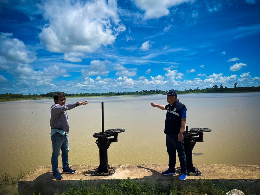 ชป.ร้อยเอ็ด เกาะติดสถานการณ์น้ำในลำน้ำยัง-ปตร.กุดปลาเข็ง 