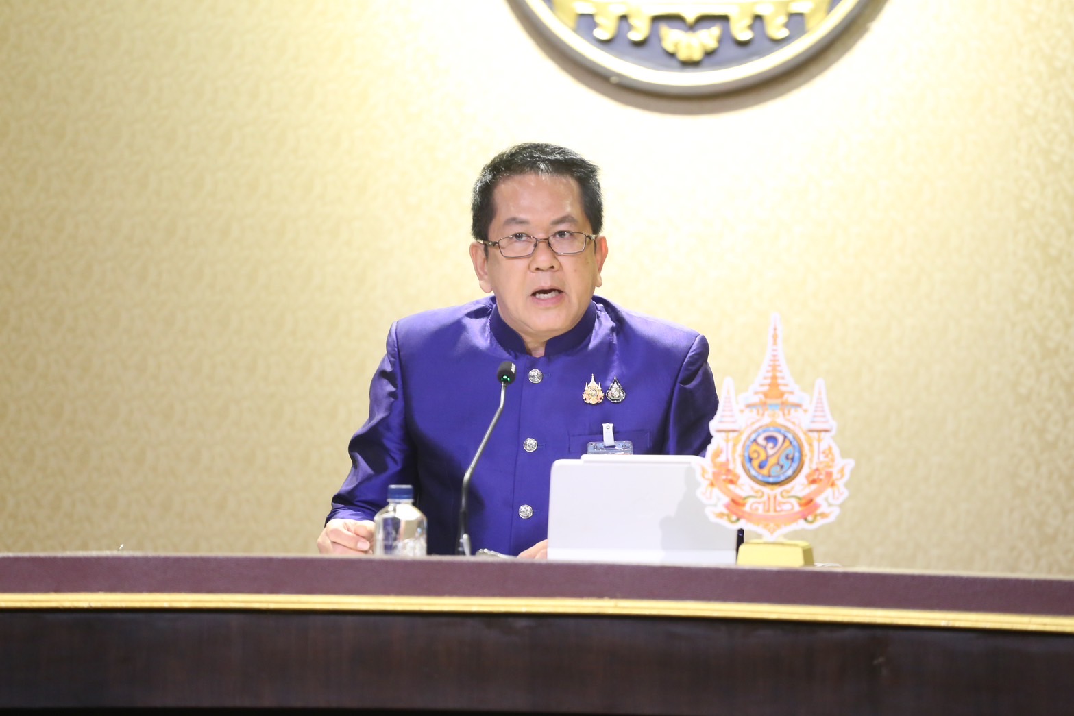 ครม.ไม่รับหลักการร่าง พ.ร.บ. จัดระเบียบราชการกระทรวงกลาโหม สั่งแก้ไข ไปคุยกันเอาร่างของรัฐบาลประกบ