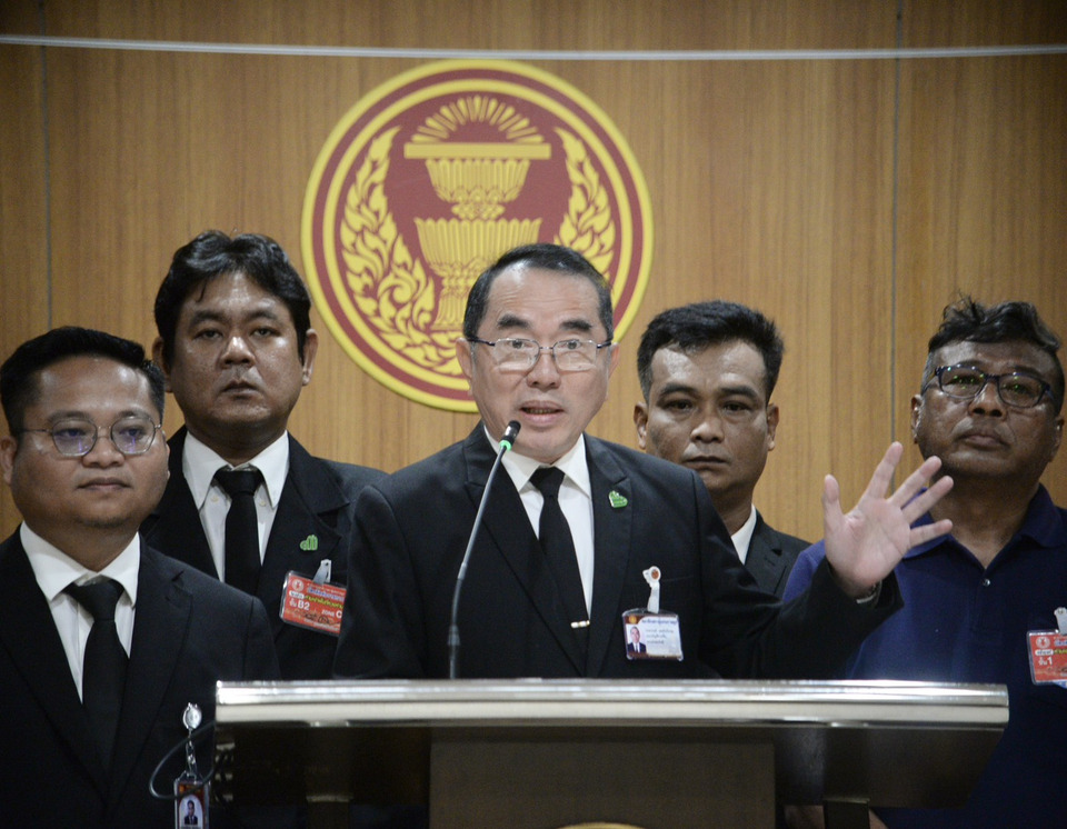 ‘หมอวรงค์’ จี้รัฐบาลคืนสิทธิ์ ‘บัตรคนจน’ 5 ล้านคน สับบริหารประเทศ 4 เดือนสอบตก-เลิกสร้างวาทกรรม