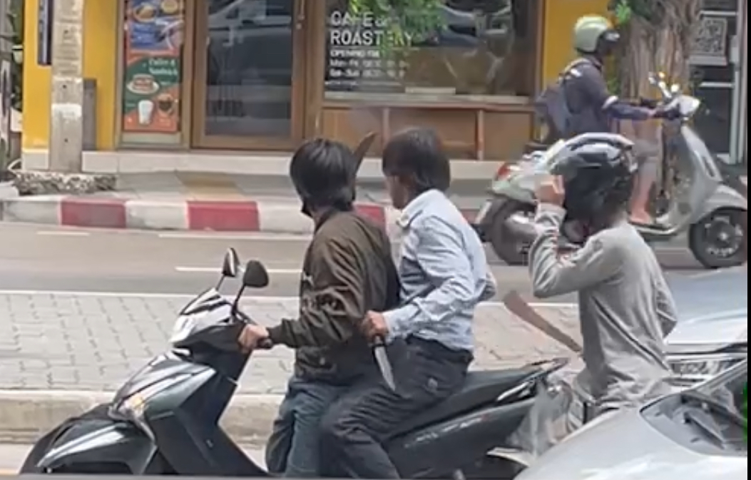 สน.ประชาชื่น ซิวแก๊ง "เอ หมาบ้า"ร่วมกันปล้นทรัพย์นักศึกษา
