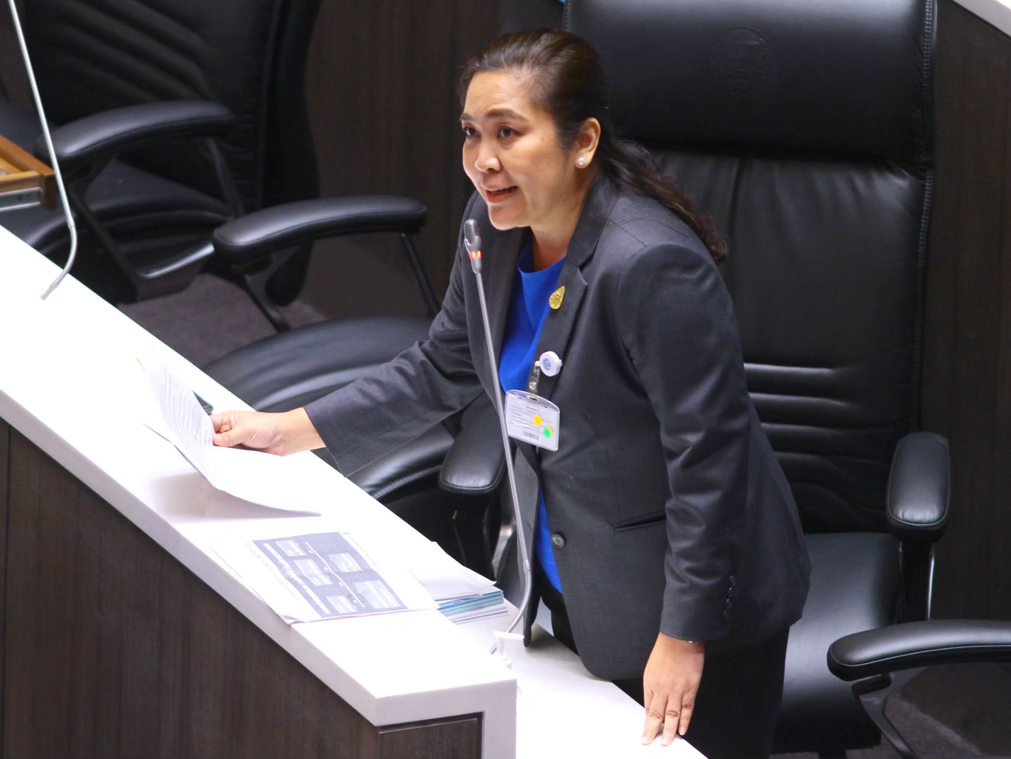 ส.ส.ปชป.จับผิด“สนธิรัตน์”นโยบายปฎิรูปพลังงานหนุน B10-E20 ช่วยเกษตรกร กลับจำกัดความน้ำมันเชื้อเพลิงต้องมาจากการปิโตรเลียมแทน ทำชาวสวนสูญ 6 หมื่นล.ต่อปี