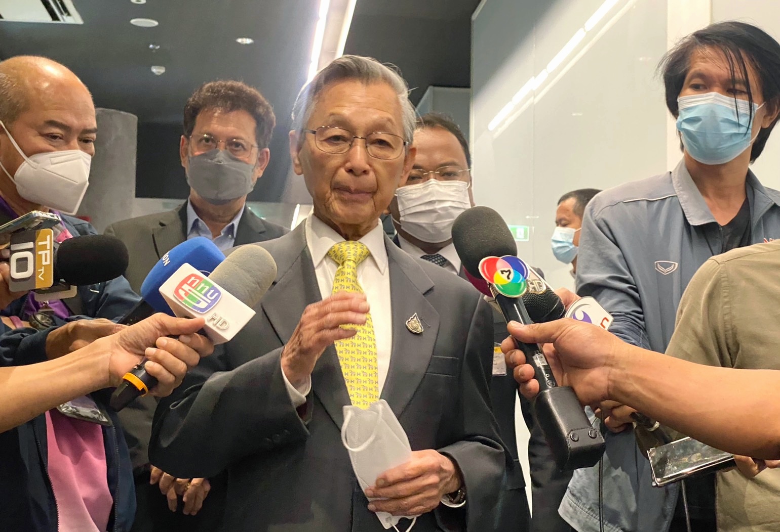 "ชวน" พอใจ 4 ปีผลงานสภาฯ ออกกฎหมาย– ช่วยแก้ปัญหาชาวบ้านได้กว่า 80% โยนองค์ประชุมล่มเหตุ "นายกฯ" ไม่ได้เป็นส.ส.
